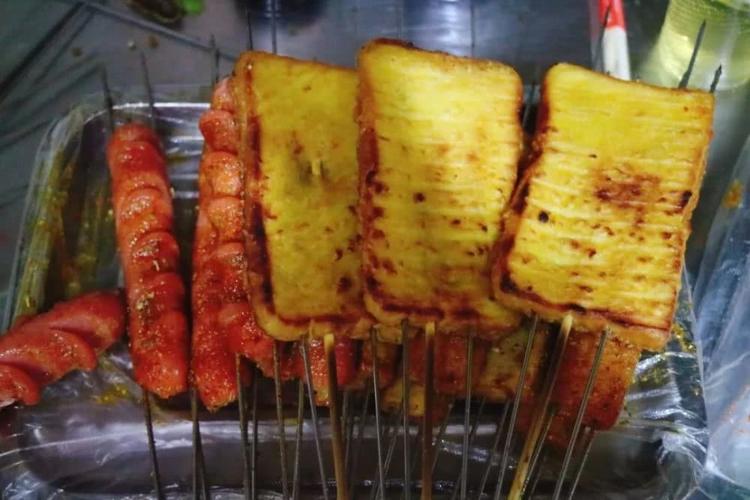 "大金链子小手表,一天三顿吃烧烤",徐州16家烧烤扛把子都在这儿了