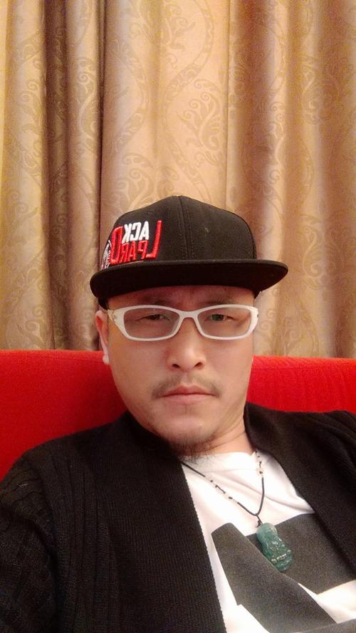 歌手阿龙,爱音乐,爱生活!