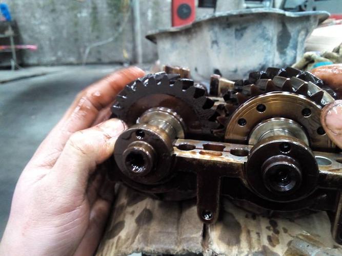 凯美瑞的平衡轴,怎么对.