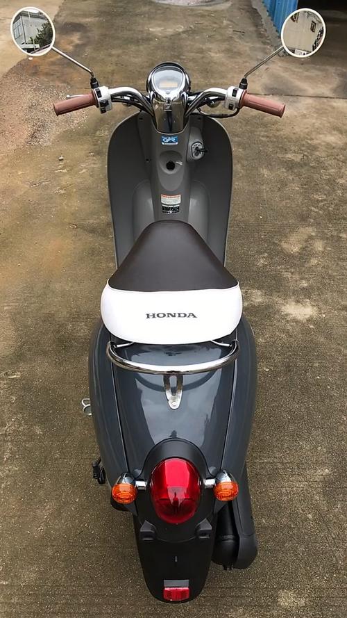 本田复古小龟喜欢机车的朋友们关注一下