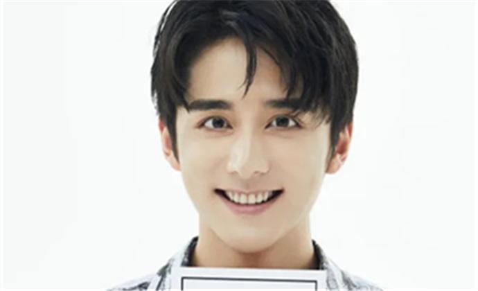 演员张新成眼睛很奇怪 为什么说张新成眼睛不协调