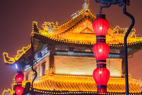古都西安最美的一刻,整座城市被花灯包围,如今只等它重新开灯