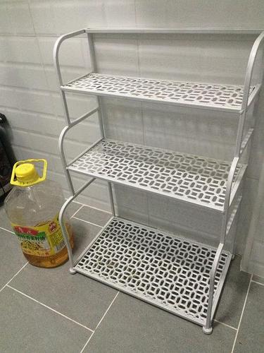 厨房三层铁质架子