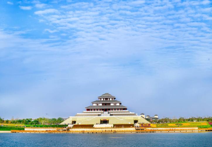 美丽的鹤壁南部标志性建筑—鹿台阁