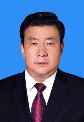 现任青海省海东市人民政府副市长,兼任海东市委政法委副书记,海东市委
