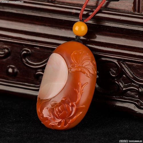 南红玛瑙挂件 蝶恋花 36.6克 2013-8-14 19:56