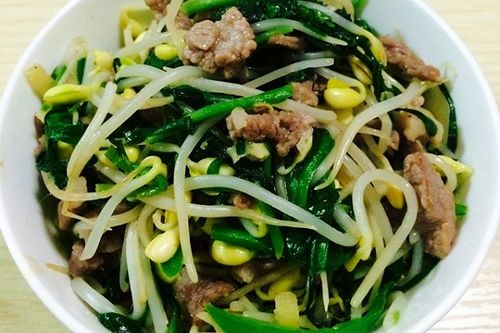 微辣豆芽韭菜炒肉丝的做法