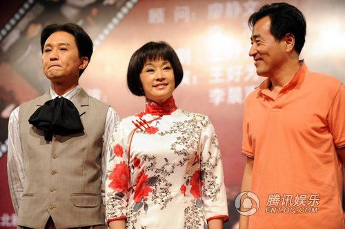 二十四集电视连续剧《徐悲鸿》在京举行了媒体见面会,导演王好为,主演
