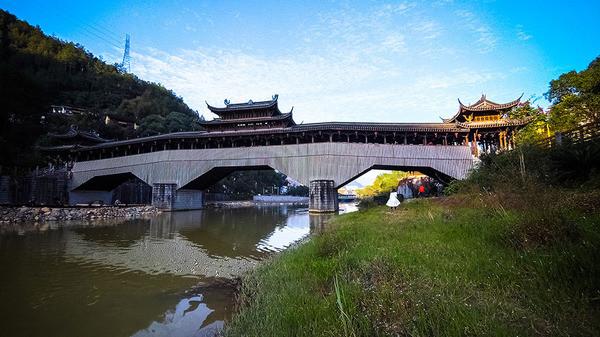 【二】景如诗画宁心气,醉人在廊桥之乡