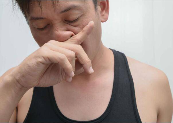 身体有5个异常表现,或是鼻咽癌的早期症状