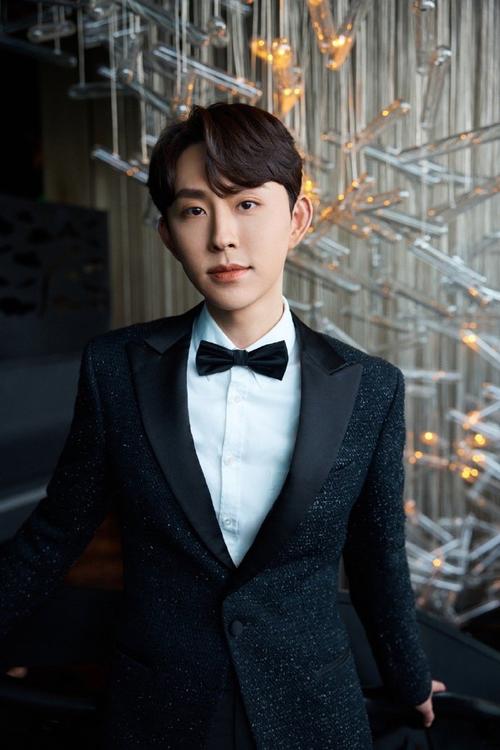 瑜大公子出圈了##芭莎美妆大奖