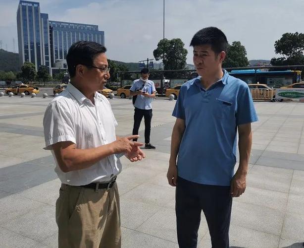 区委副书记,代区长徐炜波检查普陀创城工作