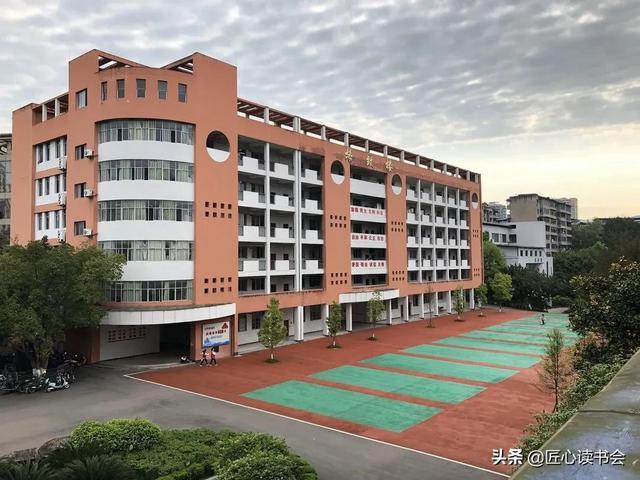 四川省邻水中学校园景色