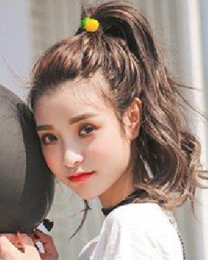 时尚马尾的扎法