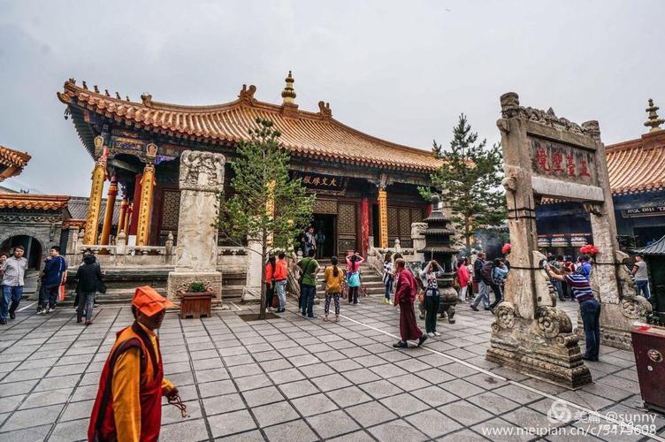 菩萨顶(藏传佛教寺庙,俗称黄庙),相传是文殊菩萨居住的地方,又称大
