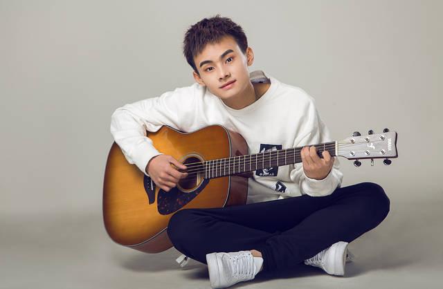 周子瀚最新写真曝光述说我与音乐