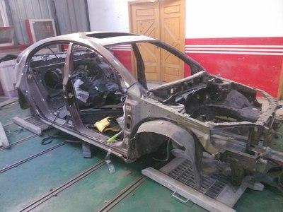 这辆是4s看到的老帝豪ec7rv的车架,不知道这是啥情况,拆的这样了,我看