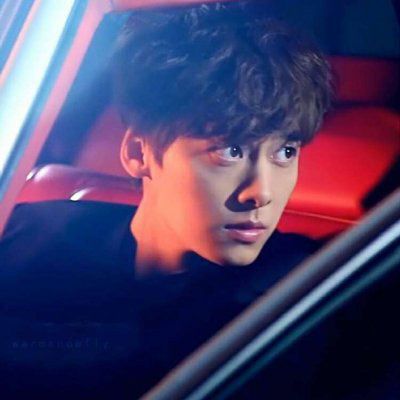 李易峰侧颜头像