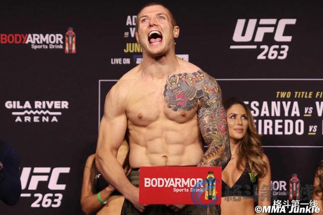 ufc263综述阿迪萨亚轻松卫冕莫雷诺成新任冠军小麻险些翻盘