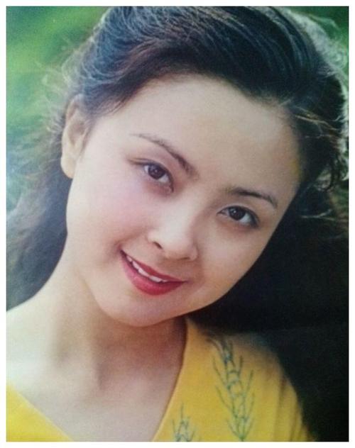 周洁:美女舞蹈家齐名杨丽萍 最美杨贵妃如今变身周璇