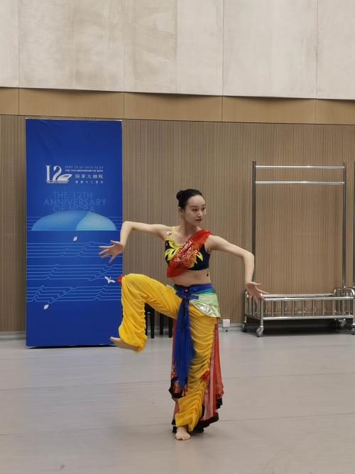 北京舞蹈学院表演敦煌飞天乐舞造型
