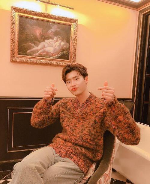 来自ins的搬运工李钟硕