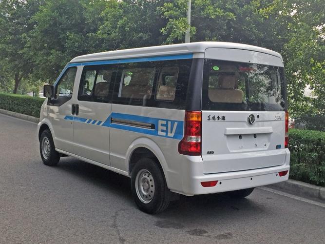 首页 新闻中心 国产新车 正文    而在内饰方面,东风小康ec36依旧采用