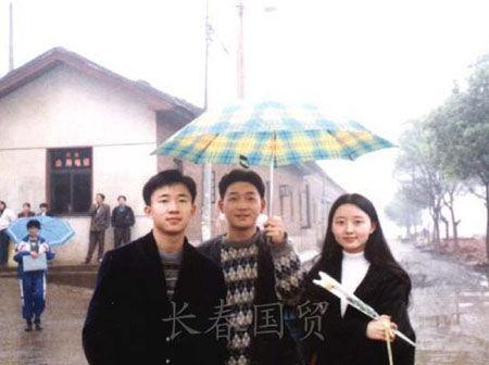 央视主持人柴静旧照曝光 模样青涩可爱