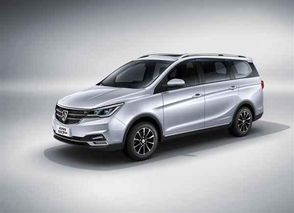 五菱神车同门师兄弟新款宝骏730上市起售价大涨1万