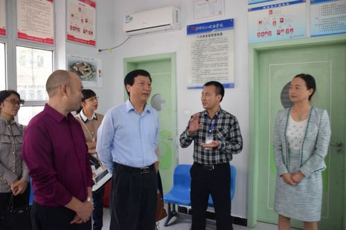 泸州市人大常委会主任曹建国率队