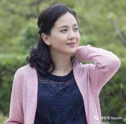 53岁陶慧敏近照为去世老公守寡10年女儿比她漂亮比她还红