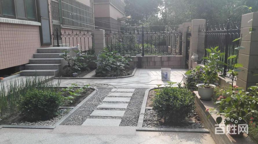 师苑《270平5室》豪装带2个车位《80平院子》