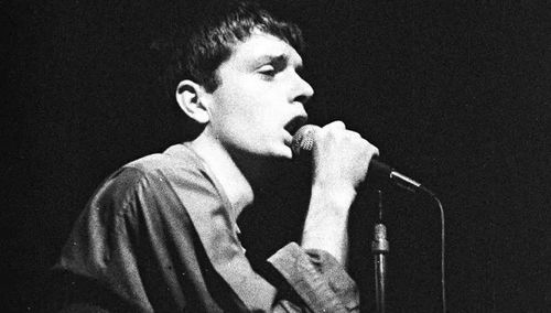 joydivision主唱ian curtis