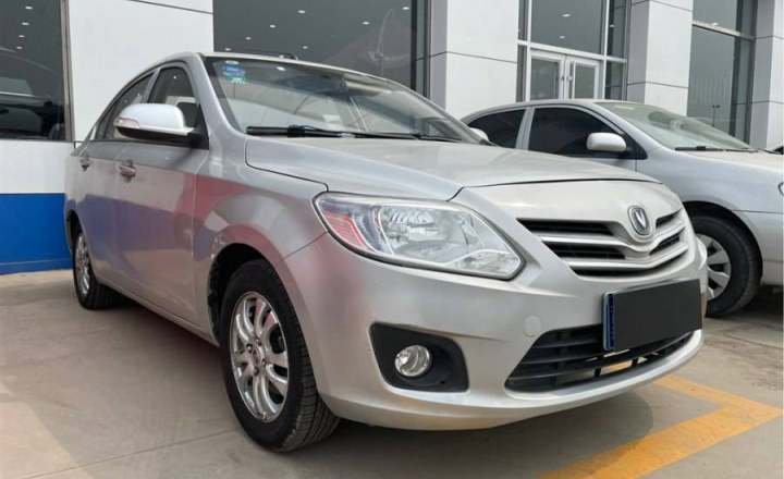 长安 悦翔v3 2012款 1.3l 手动标准型