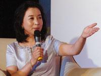 葫芦岛市委宣传部的常务副部长冬梅主持发布会