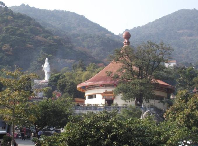 罗浮春色之华首古寺