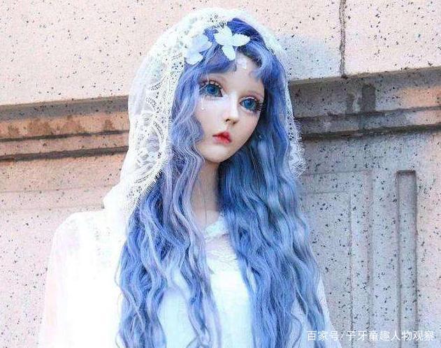 迪丽拉本就有着出色的面容,但她却经过108刀的"历练",整成了可以"以假