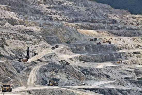 贵州建工集团:让旗帜飘扬在矿山深处