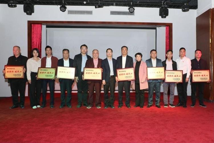 孝亲尊老树文明乡风深圳市潮汕商会携乡贤慰问乡村老人