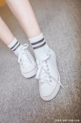 "你心目中女生的白袜子是啥样的?"真相就是,有点辣眼睛!哈哈
