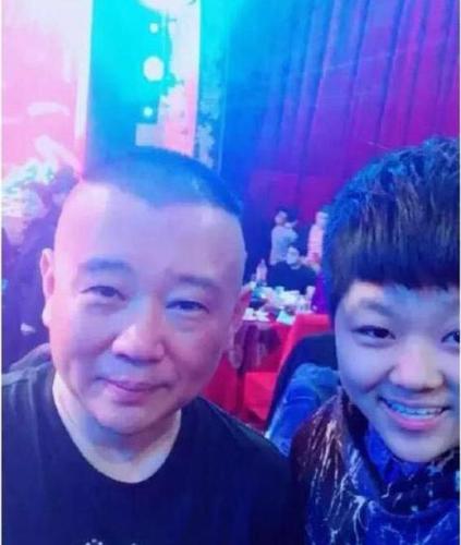 吴鹤臣妻子张泓艺称不会离婚,网友:此地无银三百两