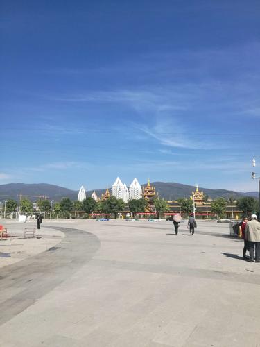 游历版纳:泰国街与龙舟广场