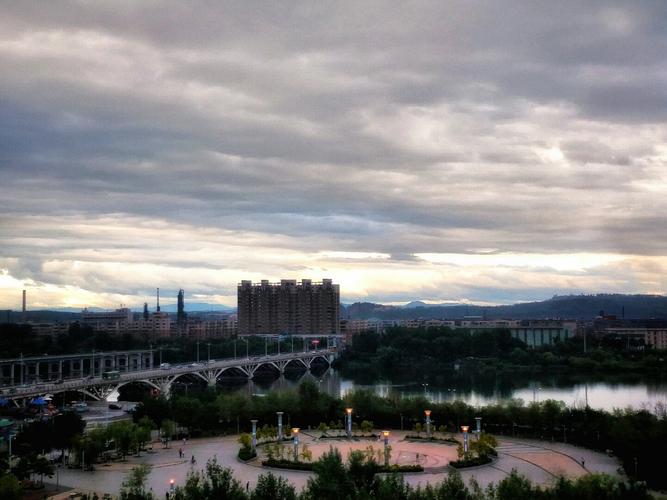 辽宁省抚顺市顺城区葛布街道葛布路20-9号