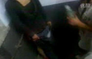 邢台某高中女生被迫脱衣服 又一起校园施暴事件