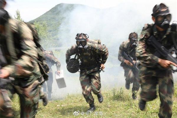 "象鼻人""毒气专家",你不是防化兵,所以不知道.