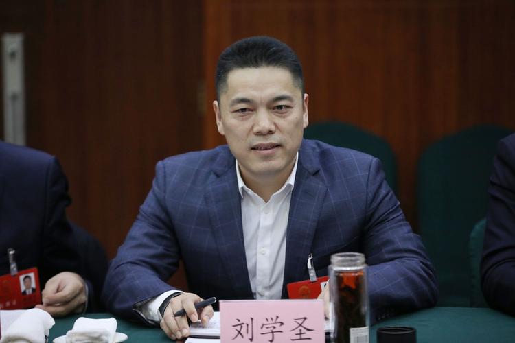 山东省人大代表,济宁市鱼台县县委副书记,县长刘学圣说,作为传统农业