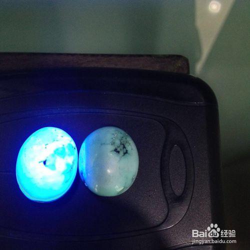 绿松石原矿微沁简易鉴别方法