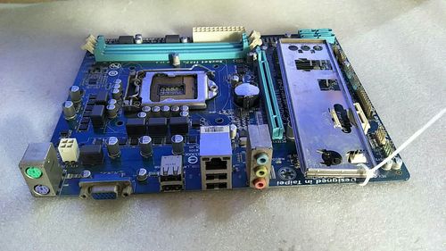 技嘉h61m-s2-b3,技嘉h61ms2ph 技嘉ga-h61m-s2-b3 ddr3内存 1155接口 h61全固态集成
