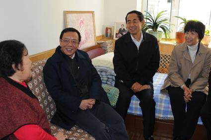 哈尔滨市第十二届市委常委杜松岩