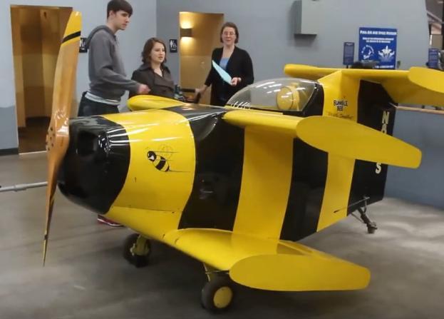 全球最小载人飞机bumble bee